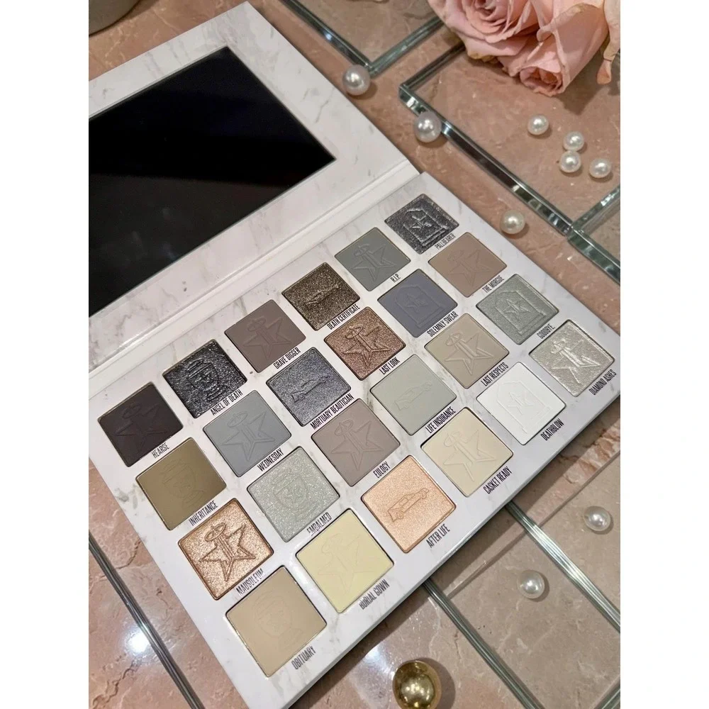 Jeffree Star Cosmetics - Cremated Eyeshadow Palette - NEW!